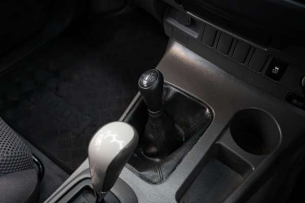 2012 Toyota Hilux SR5 KUN26R 4X4