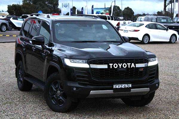 2023 Toyota Landcruiser GR Sport FJA300R