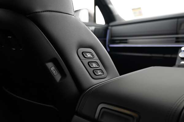 2025 Hyundai Santa Fe Hybrid Calligraphy MX5.V1