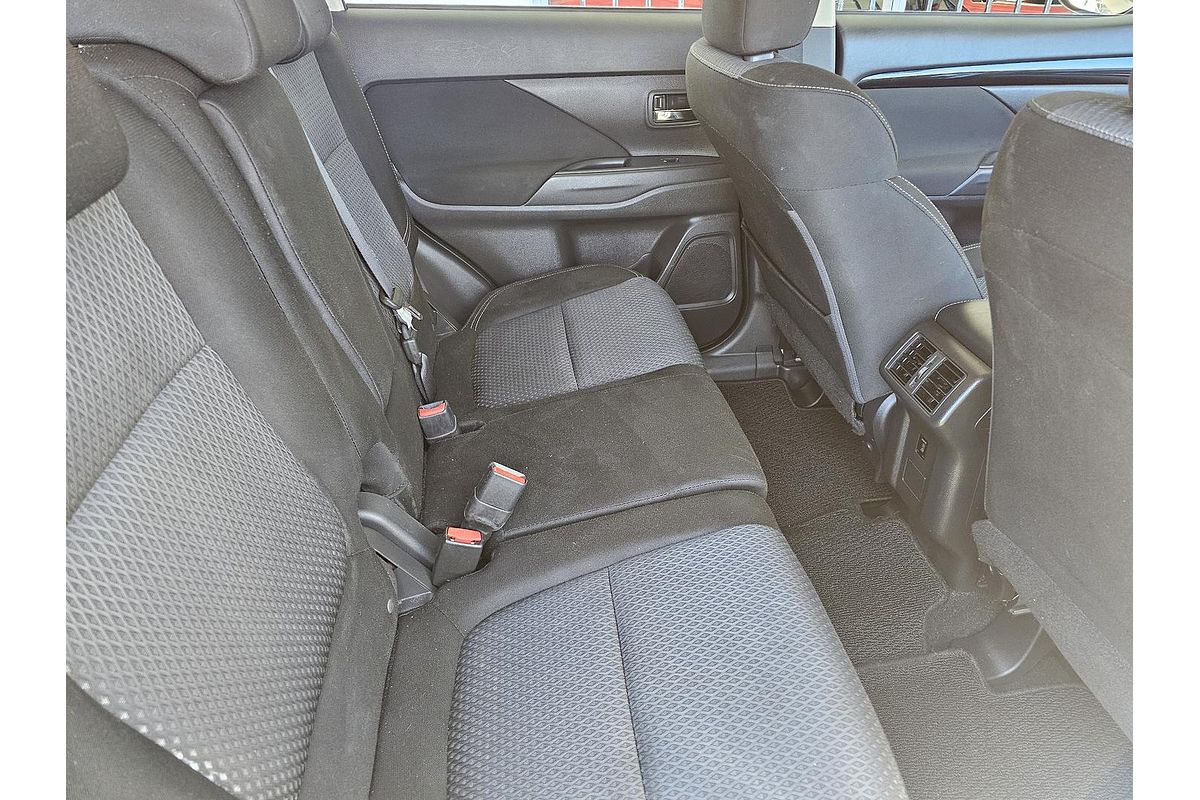 2018 Mitsubishi Outlander ES ZL
