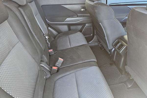 2018 Mitsubishi Outlander ES ZL