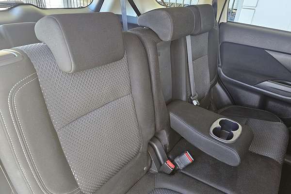 2018 Mitsubishi Outlander ES ZL