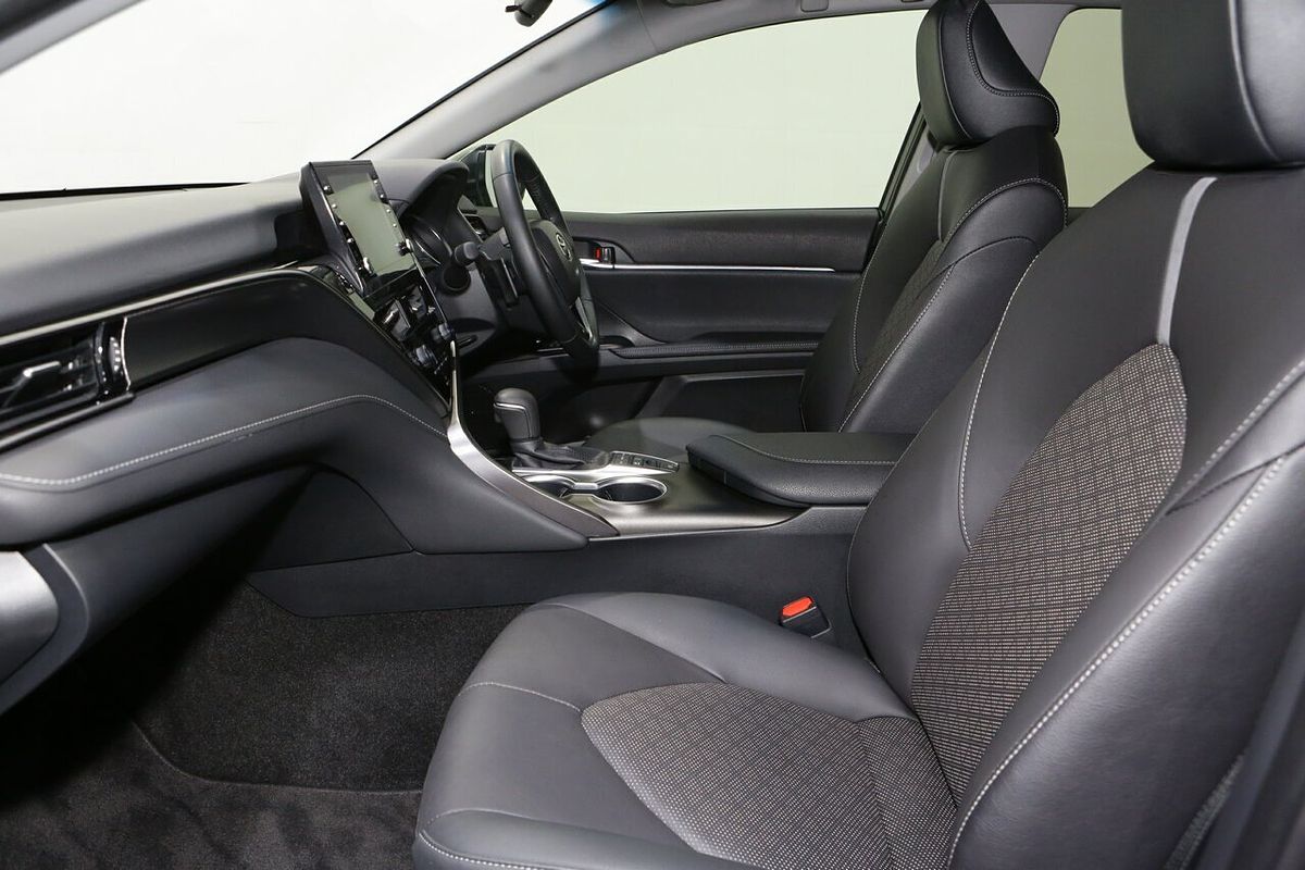 2023 Toyota Camry SX AXVH70R