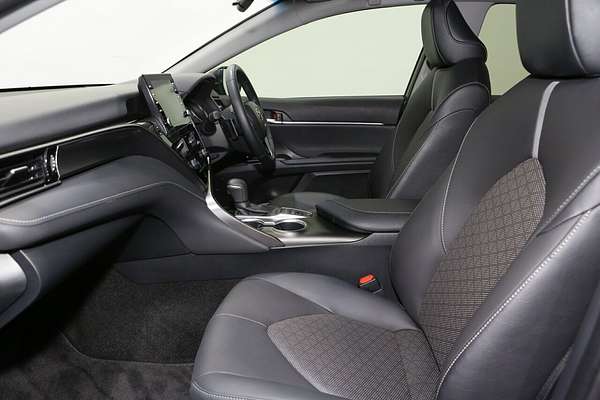 2023 Toyota Camry SX AXVH70R