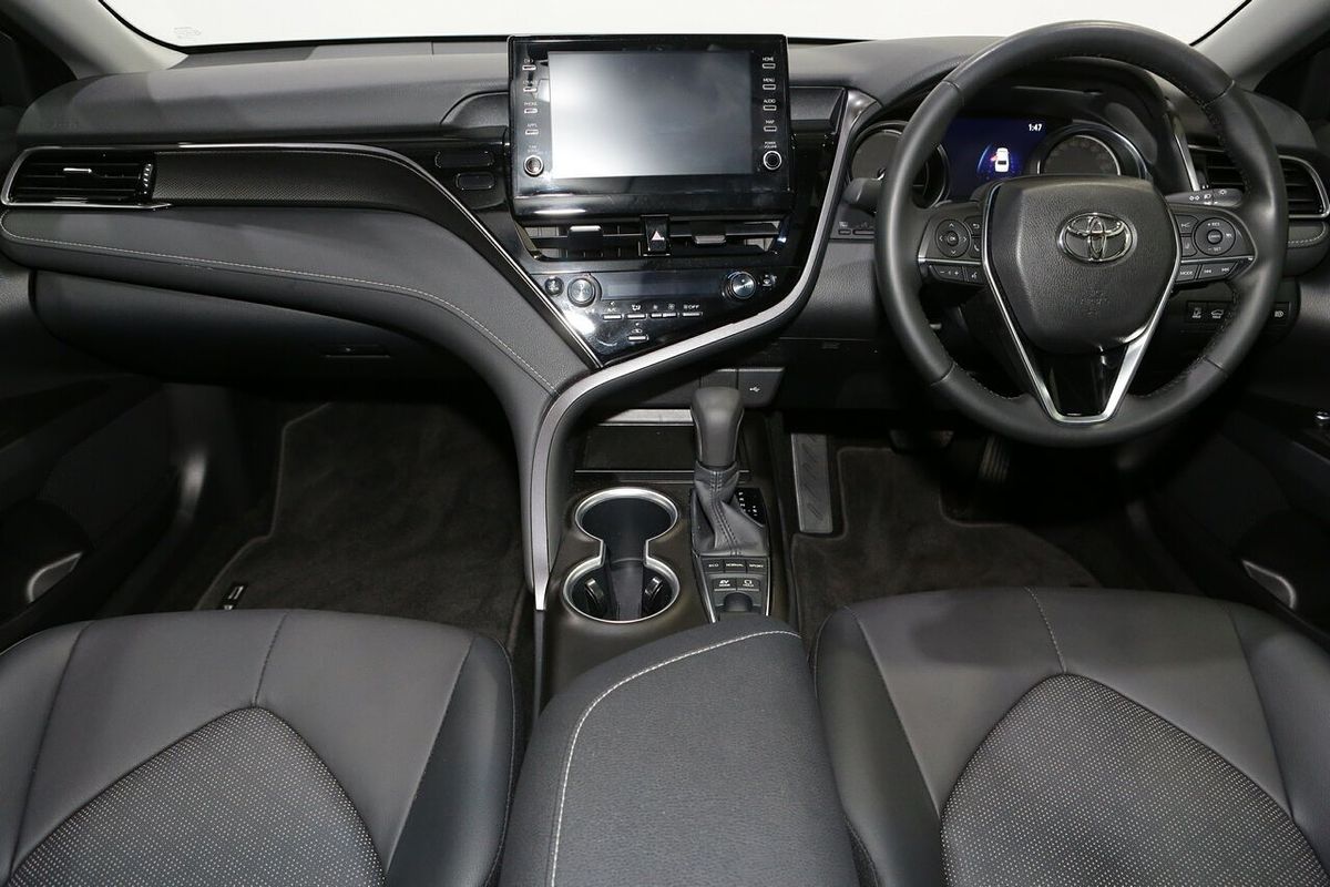 2023 Toyota Camry SX AXVH70R