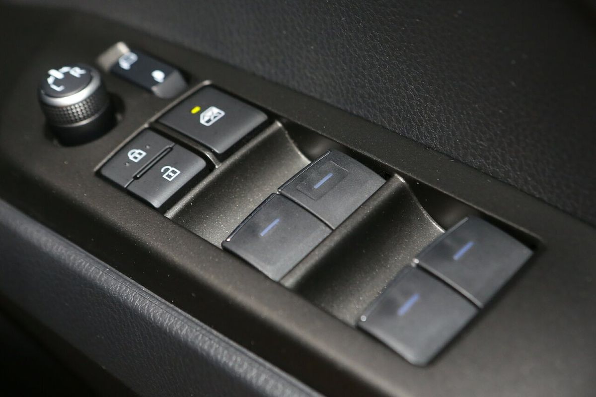 2023 Toyota Camry SX AXVH70R