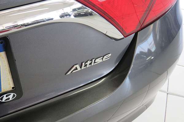 2016 Toyota Camry Altise ASV50R