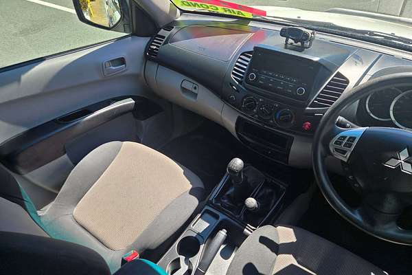 2015 Mitsubishi Triton GLX MQ 4X4