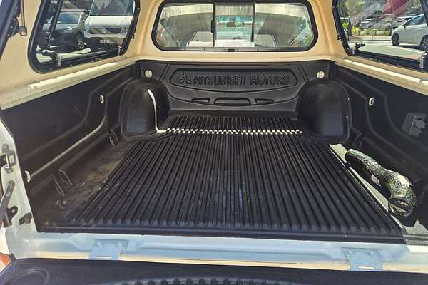 2015 Mitsubishi Triton GLX MQ 4X4