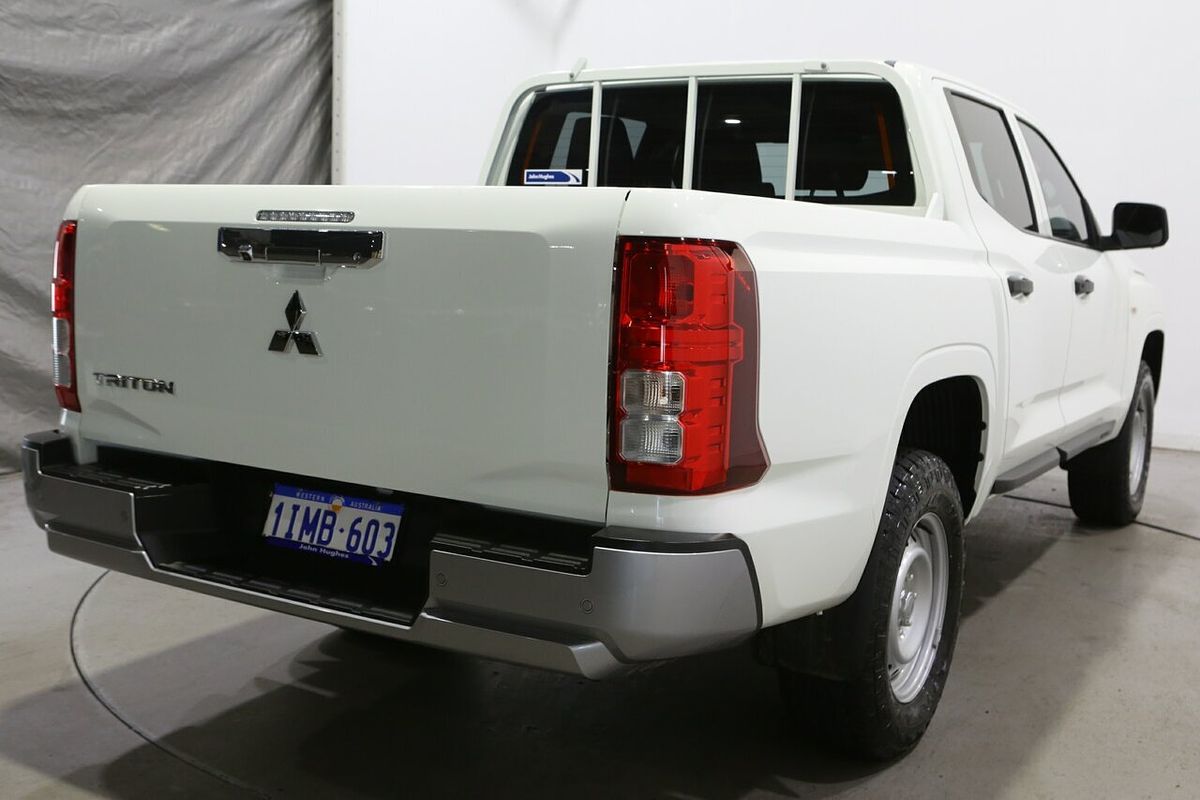 2024 Mitsubishi Triton GLX MV 4X4