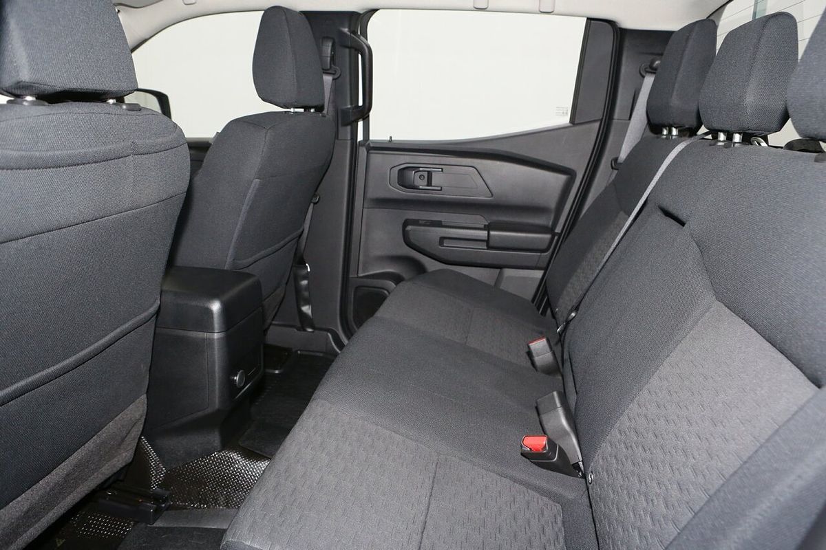 2024 Mitsubishi Triton GLX MV 4X4