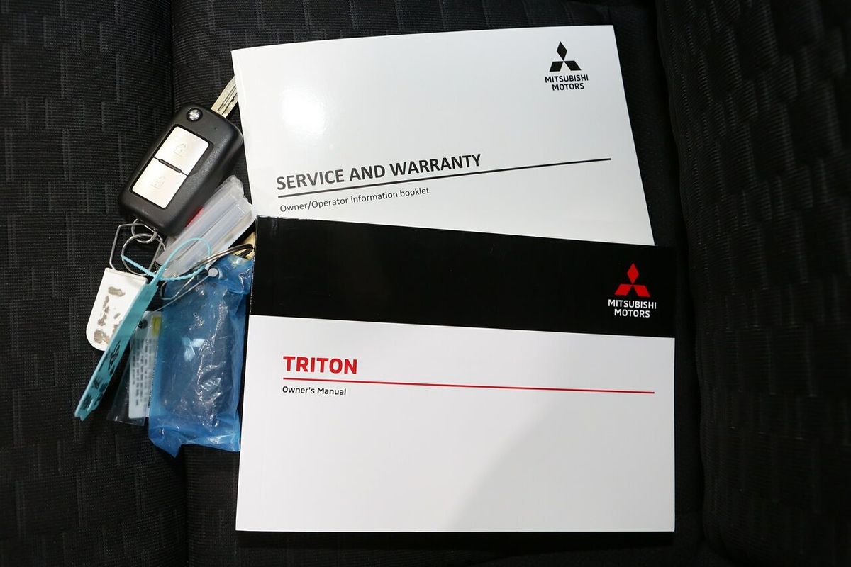 2024 Mitsubishi Triton GLX MV 4X4
