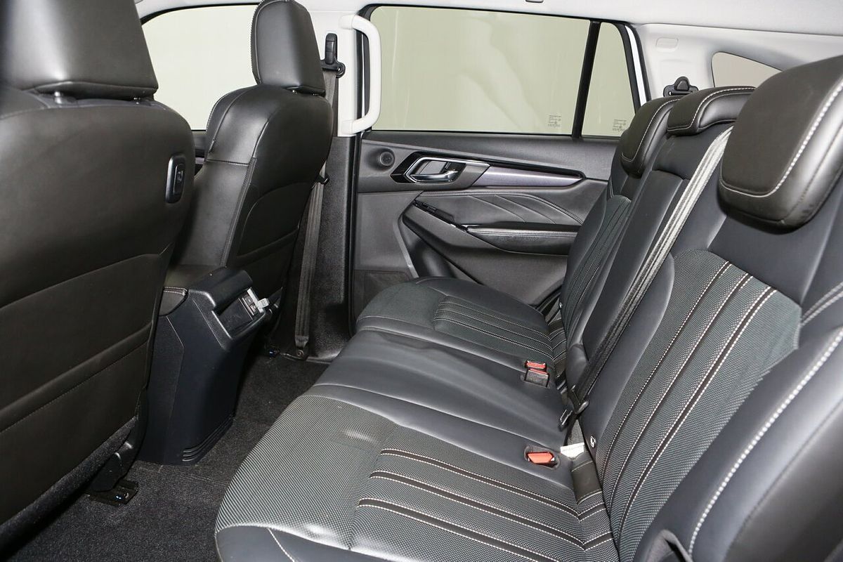 2023 Isuzu MU-X LS-T