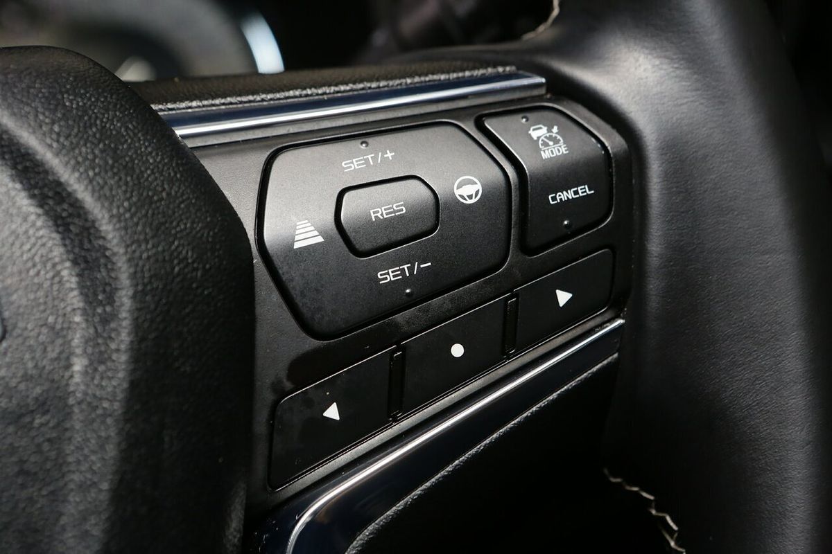 2023 Isuzu MU-X LS-T