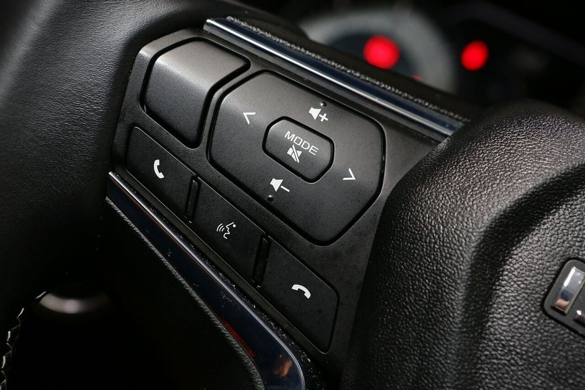 2023 Isuzu MU-X LS-T