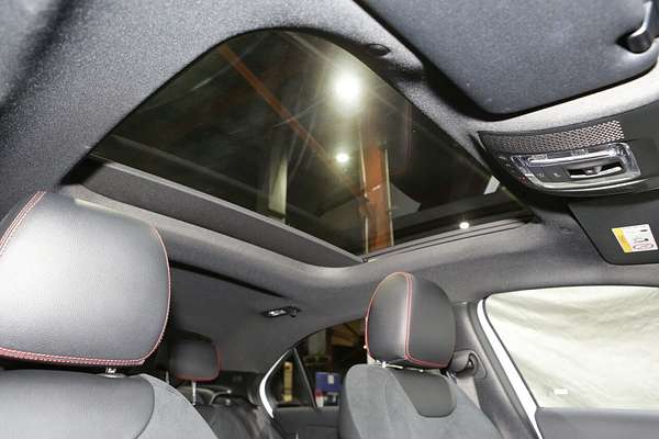 2022 Mercedes-Benz A-Class A250 V177