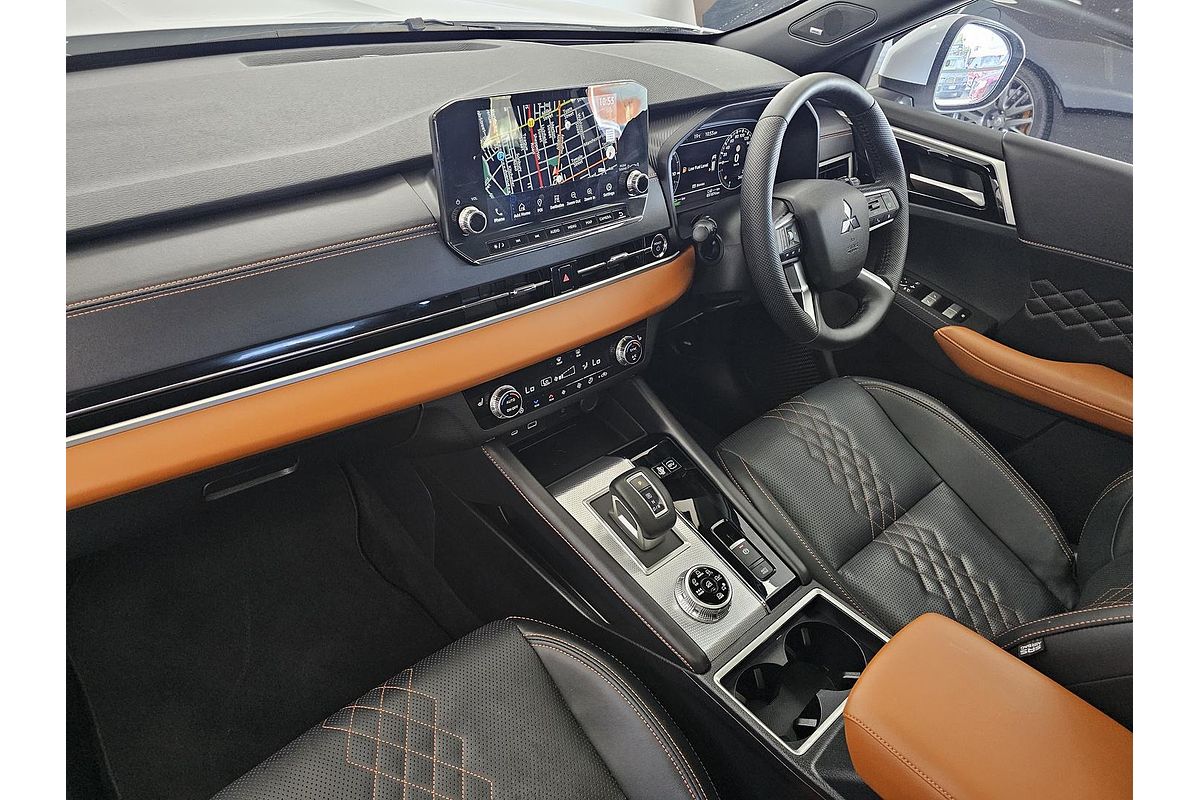 2023 Mitsubishi Outlander PHEV Exceed Tourer ZM