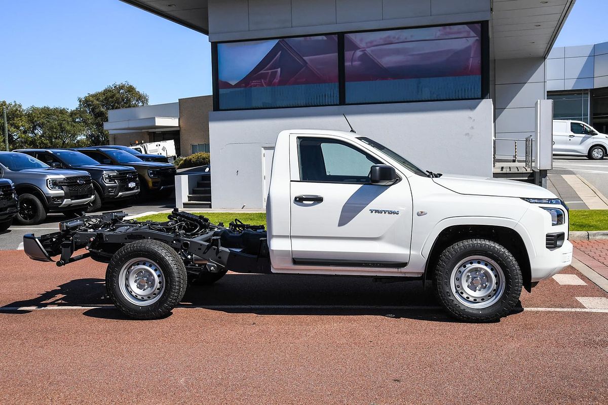 2025 Mitsubishi Triton GLX MV 4X4