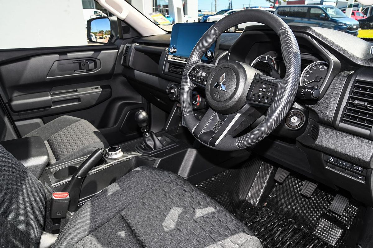 2025 Mitsubishi Triton GLX MV 4X4