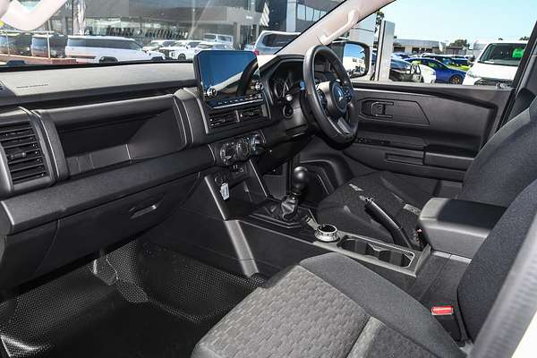 2025 Mitsubishi Triton GLX MV 4X4