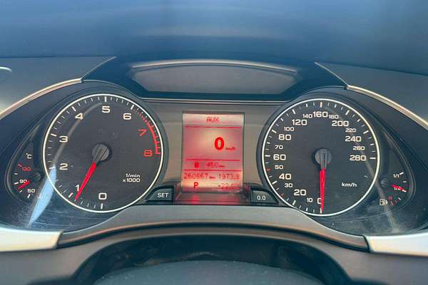 2010 Audi A4  B8