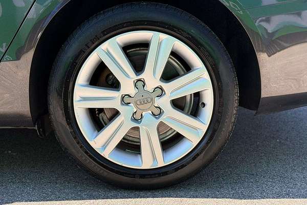2010 Audi A4  B8