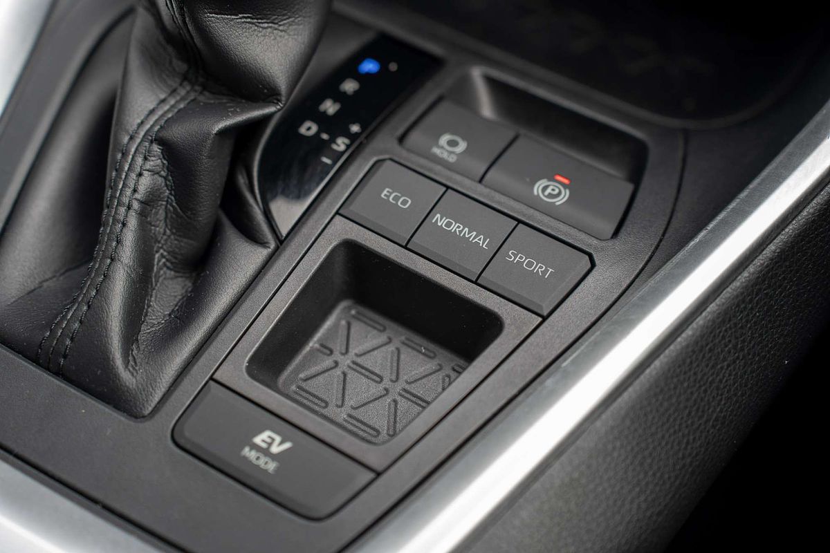 2020 Toyota RAV4 GX AXAH52R