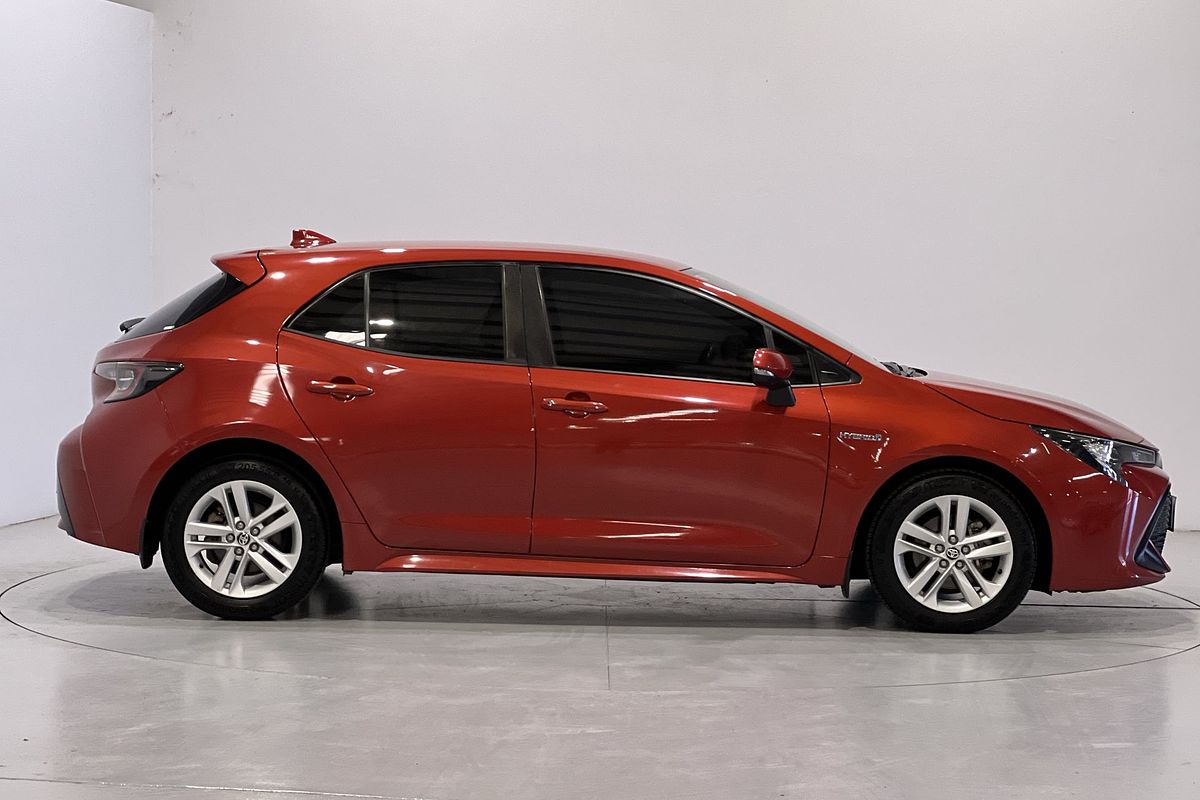 2018 Toyota Corolla Ascent Sport Hybrid ZWE211R