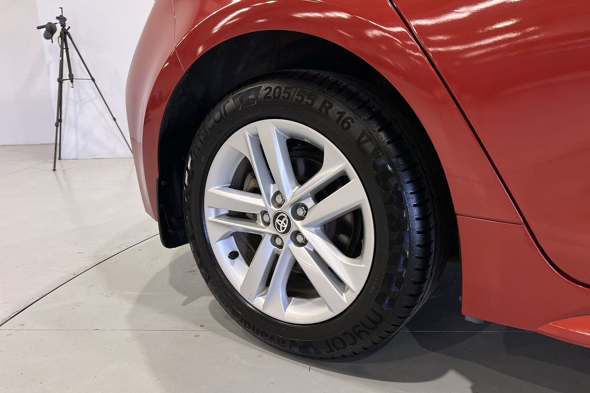 2018 Toyota Corolla Ascent Sport Hybrid ZWE211R