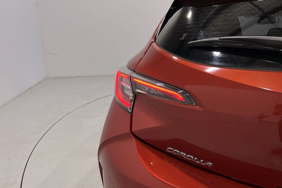 2018 Toyota Corolla Ascent Sport Hybrid ZWE211R
