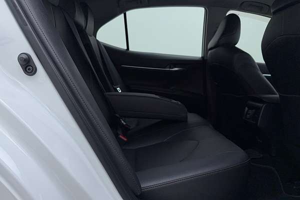 2019 Toyota Camry SL GSV70R
