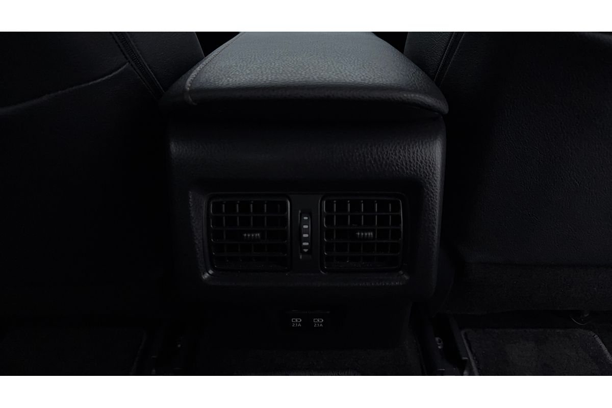 2019 Toyota Camry SL GSV70R
