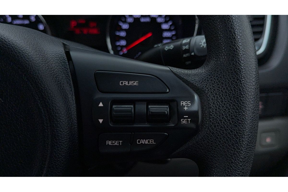 2016 Kia Carnival S YP