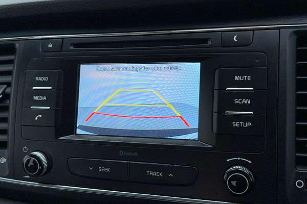 2016 Kia Carnival S YP