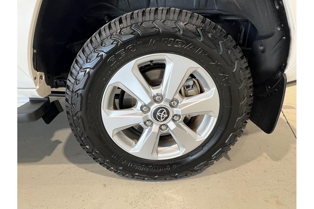 2022 Toyota Landcruiser GXL FJA300R