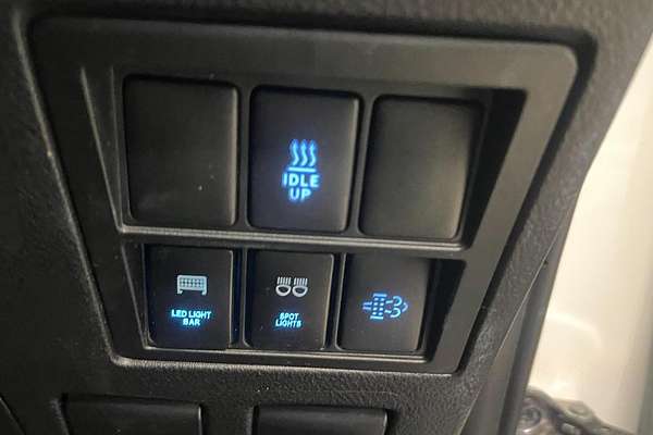 2019 Toyota Hilux SR5 GUN126R 4X4