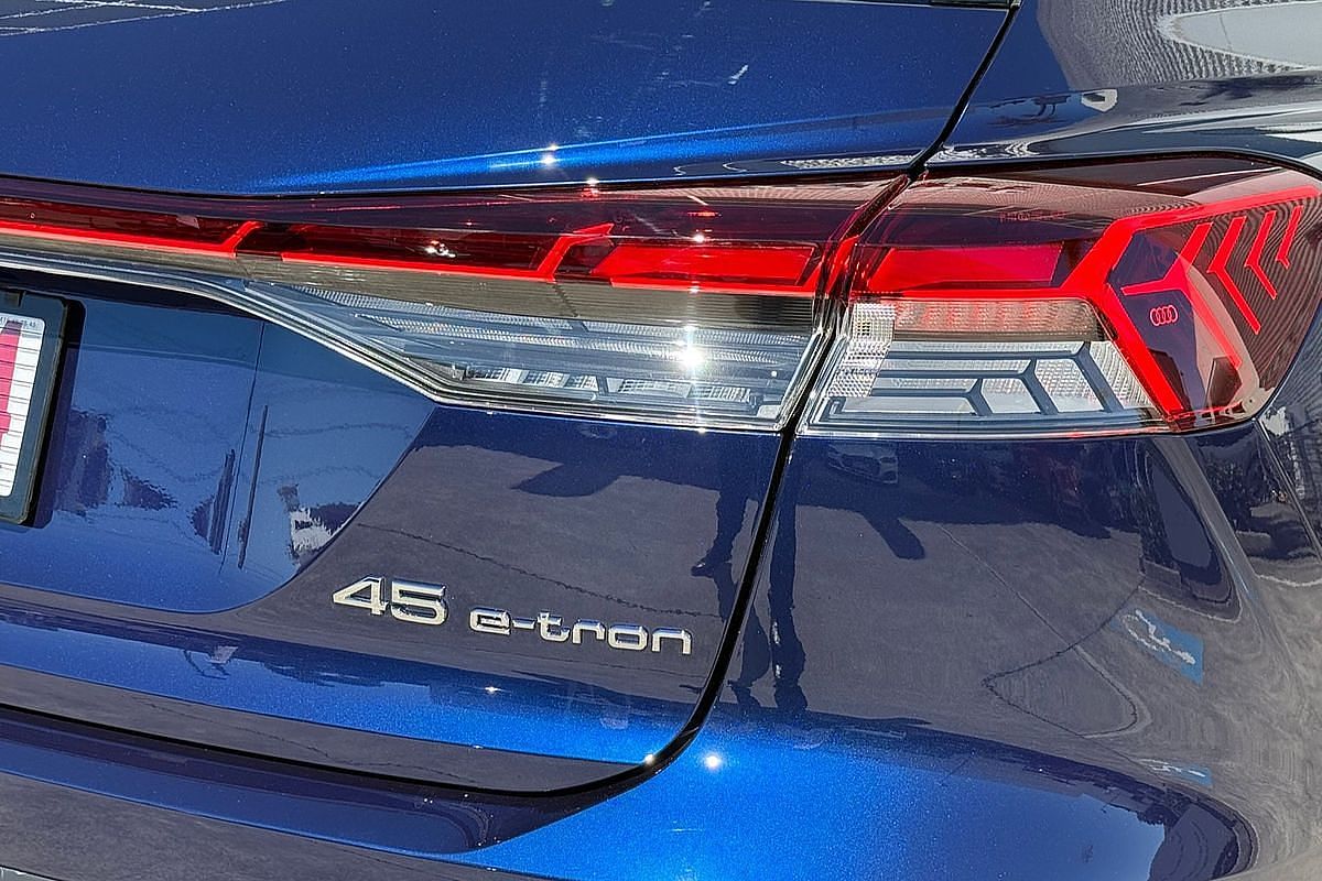 2024 Audi Q4 e-tron 45 F4