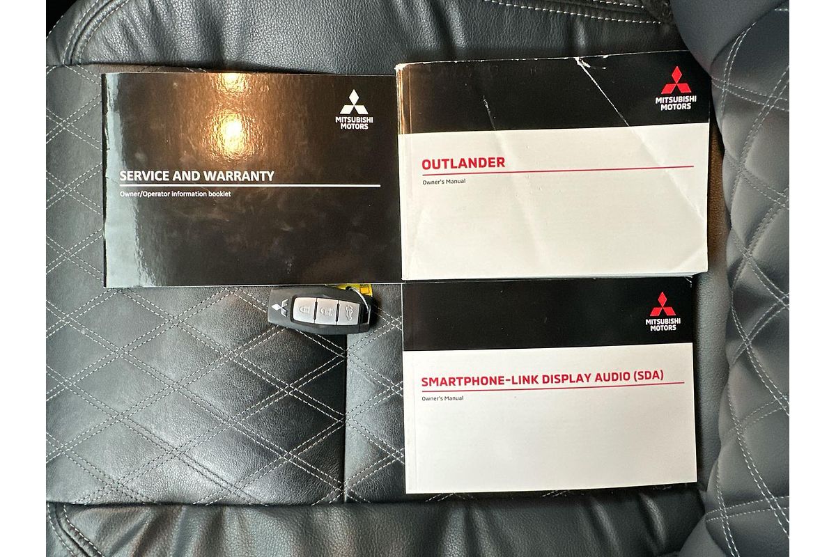 2023 Mitsubishi Outlander Exceed ZM