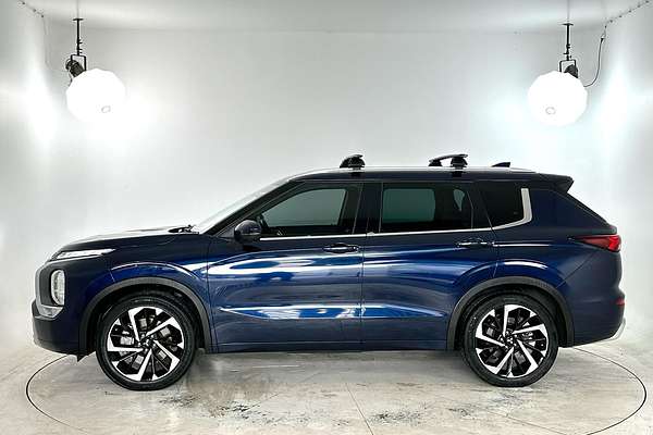 2023 Mitsubishi Outlander Exceed ZM