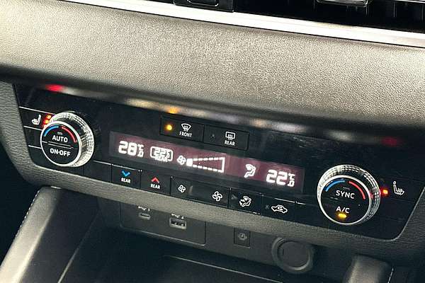 2023 Mitsubishi Outlander Exceed ZM