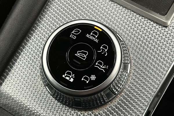 2023 Mitsubishi Outlander Exceed ZM