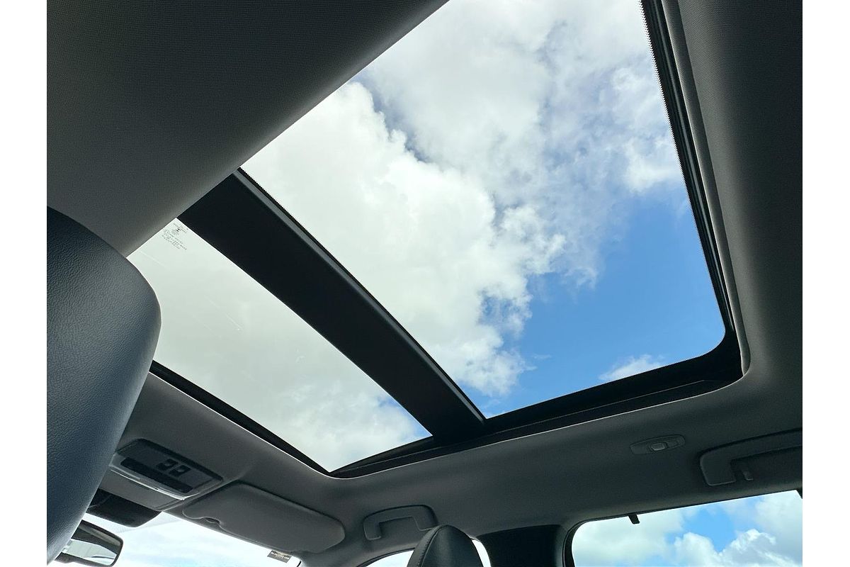 2023 Mitsubishi Outlander Exceed ZM