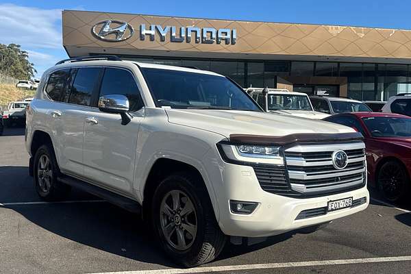 2021 Toyota Landcruiser Sahara FJA300R