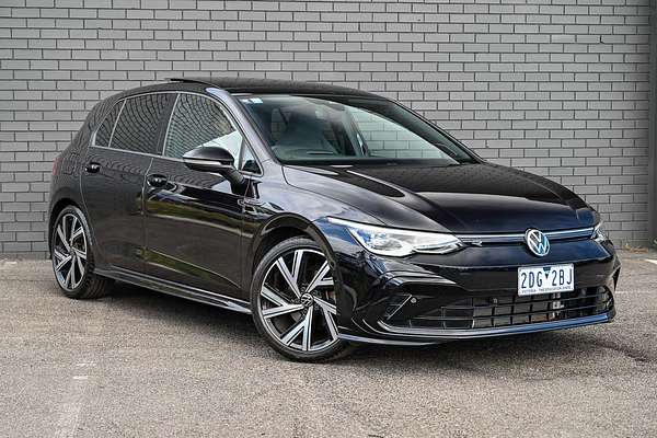 2022 Volkswagen Golf 110TSI R-Line 8