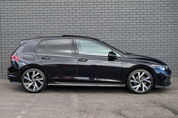 2022 Volkswagen Golf 110TSI R-Line 8
