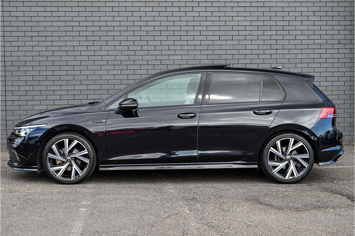 2022 Volkswagen Golf 110TSI R-Line 8