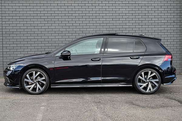 2022 Volkswagen Golf 110TSI R-Line 8