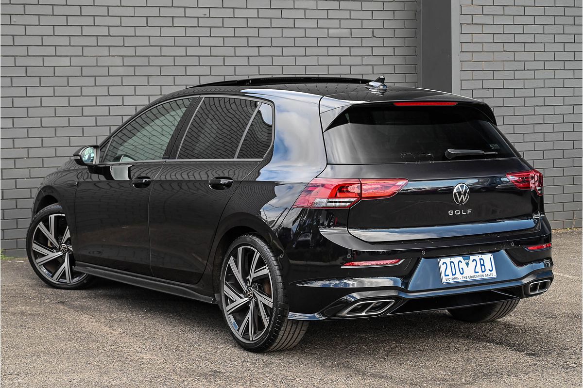 2022 Volkswagen Golf 110TSI R-Line 8