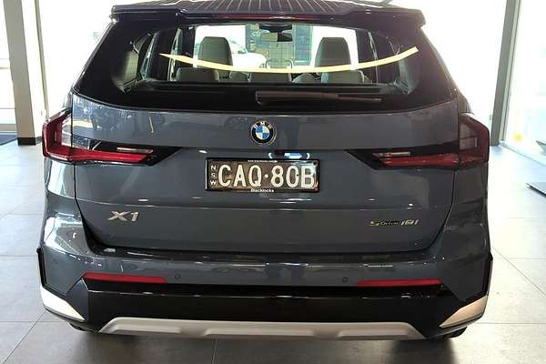 2025 BMW X1 sDrive18i U11