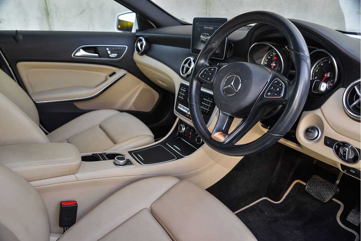 2019 Mercedes-Benz GLA-Class GLA180 X156